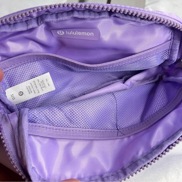 LULULEMON Purple Everywhere Belt Bag NWT - Picture 3 of 6